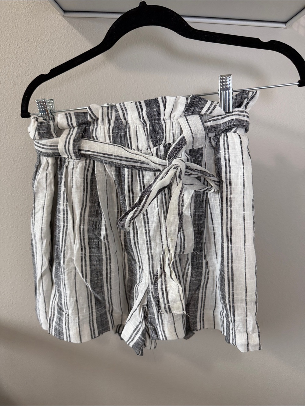 New Look Black & White Striped Paperbag Waist Shorts with Tie